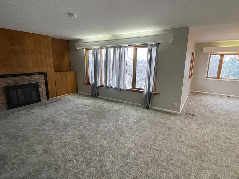2360 Balsam Dr — Photo 4