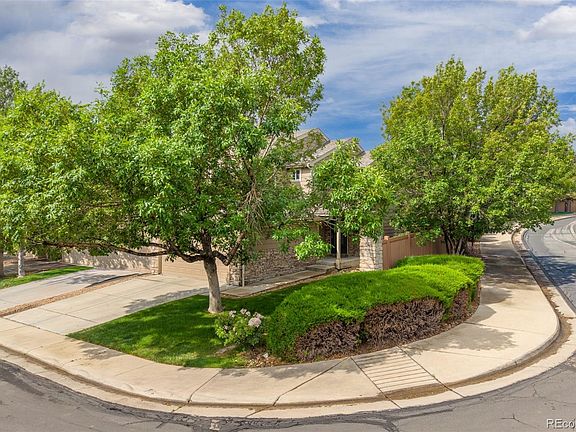 3rd image of 425 W 91st Circle
