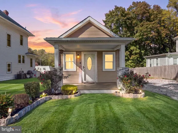 8 Columbia Ave, Newfield, NJ 08344