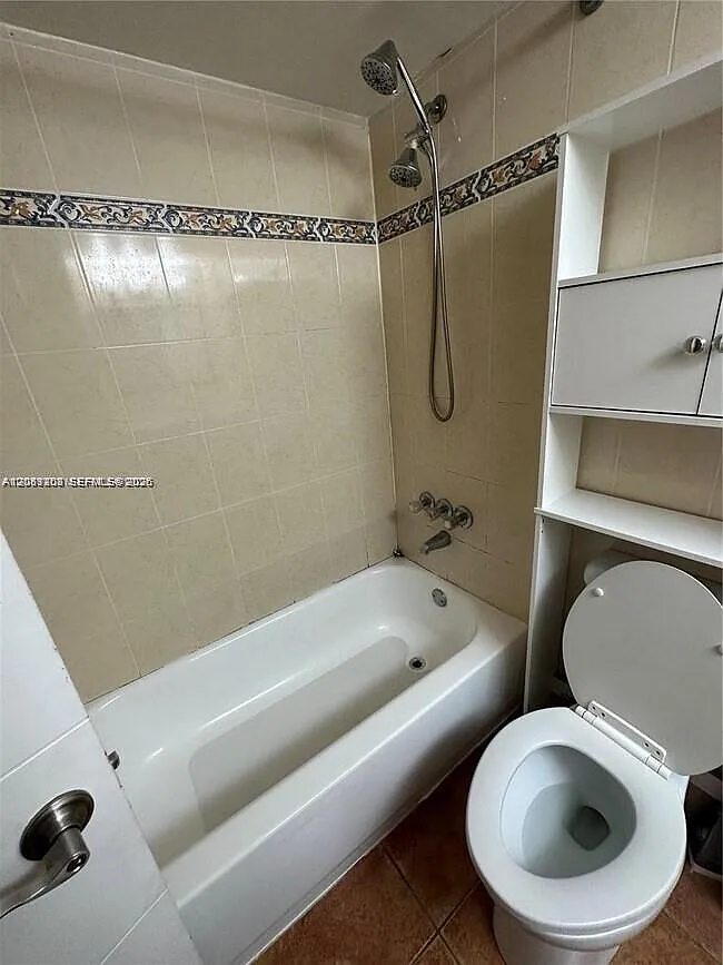North Bay Villas Condo — Photo 4