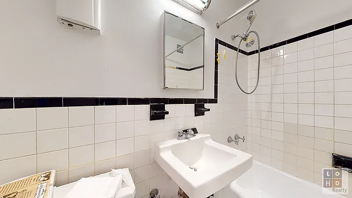 Sold by LoHo Realty | media 9