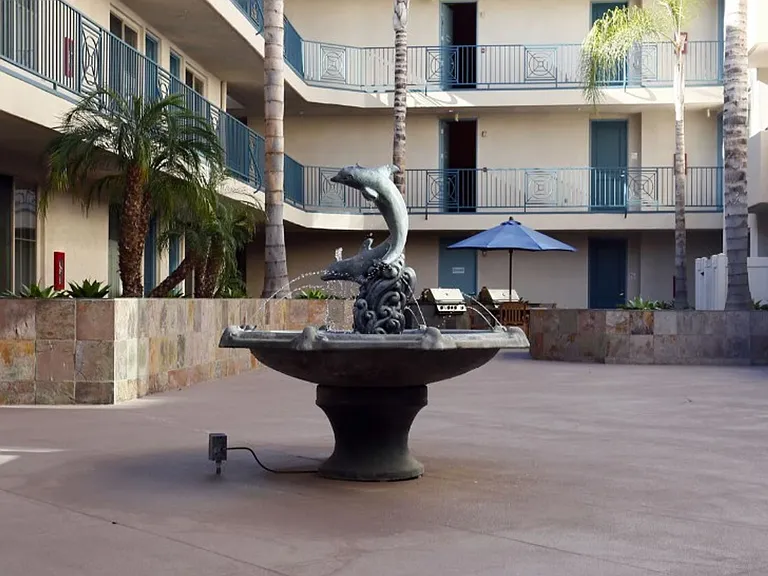 Del Rey Club — Photo 9