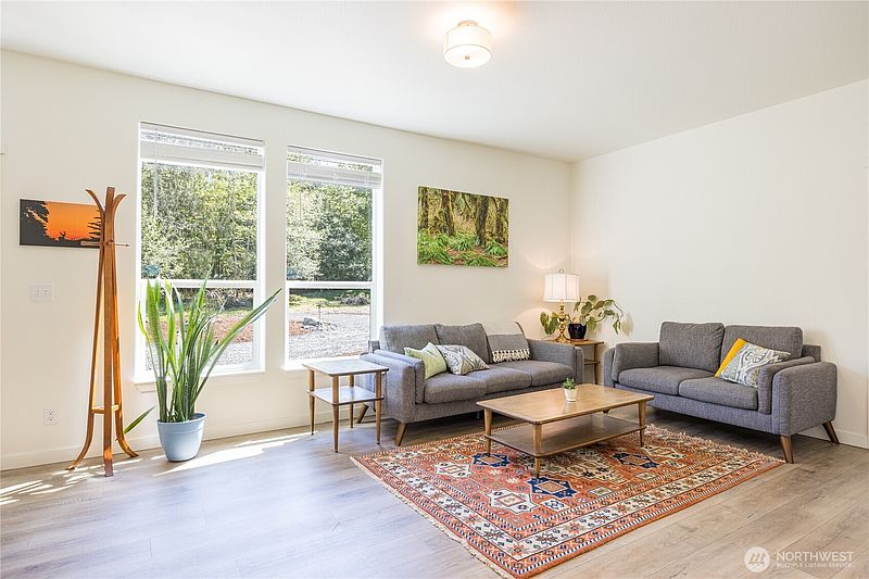 5th image of 1344 Ripplebrook Drive