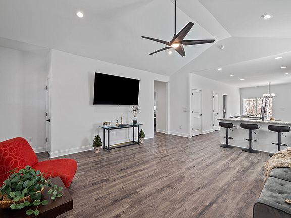 5th image of 5875 Green Pine Rd