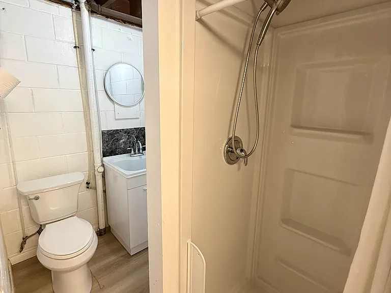 5109 S 83rd St — Photo 32