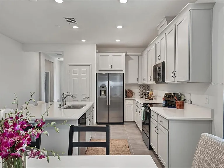 7724 Saloon Ln — Photo 11