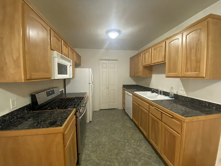 1238 W 360 N #12 — Photo 2
