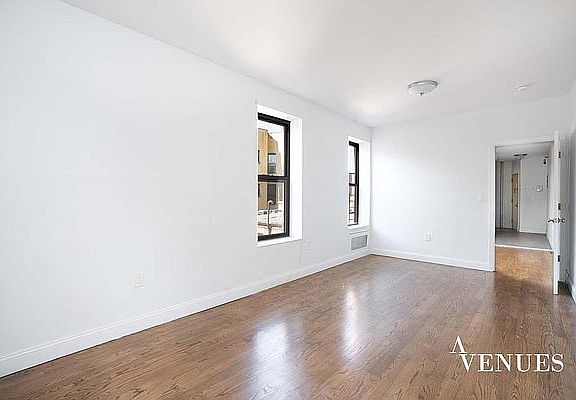 4th image of 2228 1st Ave #10B