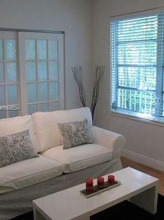 2nd image of 1525 Meridian Ave #Basement