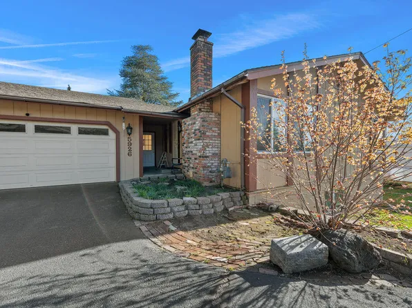 5926 Shasta Way, Klamath Falls, OR 97603