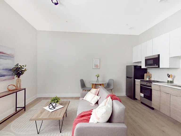 33 Hermon St — Photo 8