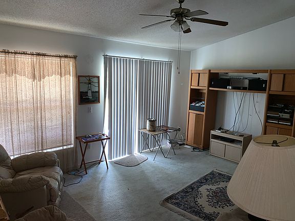 4th image of 2301 SW Susset Ln