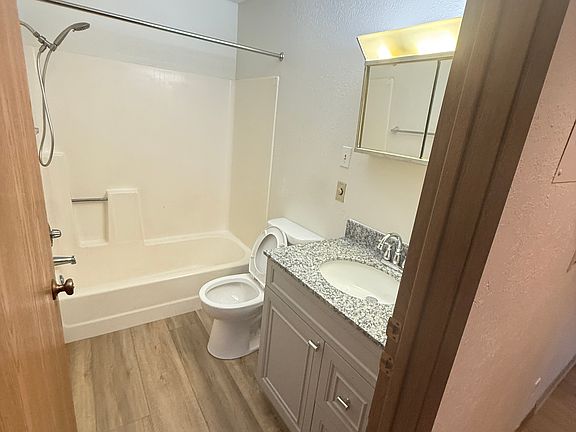 5th image of 701 3rd Ave NE #211