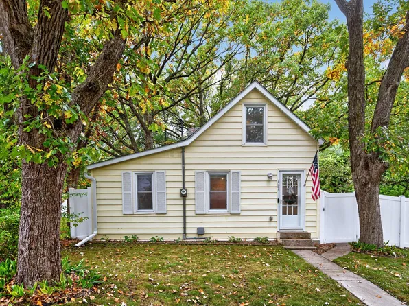 1061 Wall St, Big Lake, MN 55309