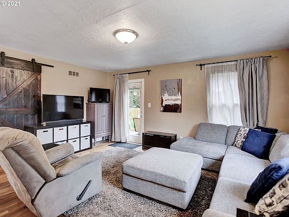 3rd image of 7005 SE Lamphier St