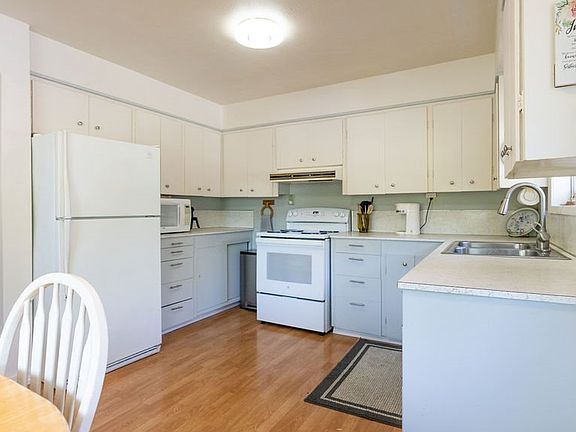 5th image of 11726 SE Oak St
