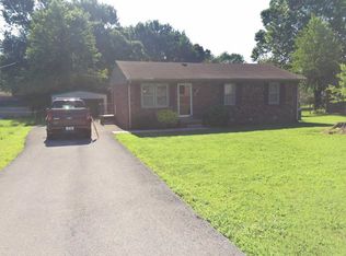 902 Pyle Ln, Hopkinsville, KY 42240