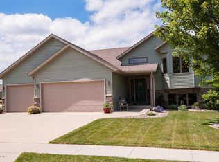 3559 Nebula Ln SW, Rochester, MN 55902