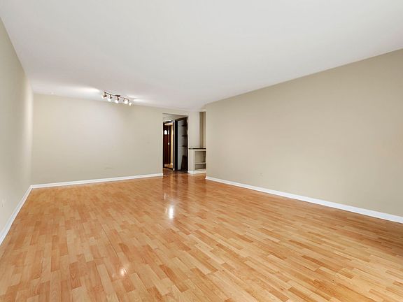 4th image of 5340 W Windsor Ave APT 2I