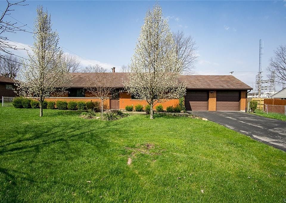 1st image of 3045 Warner Dr