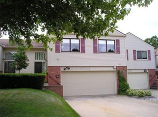 10 Fields E, Champaign, IL 61822