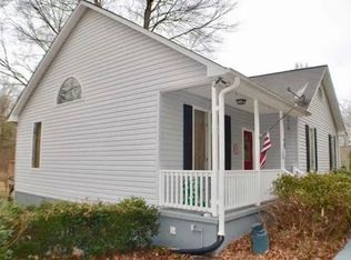 209 Forest Ave, Landrum, SC 29356