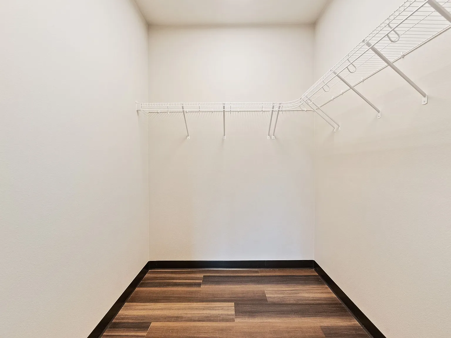 Tannery Falls Apartments — Photo 4
