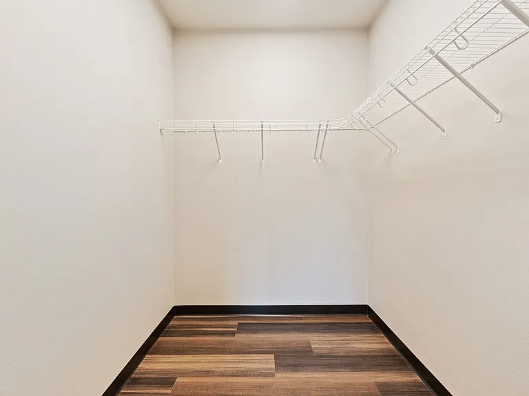 Tannery Falls Apartments — Photo 4