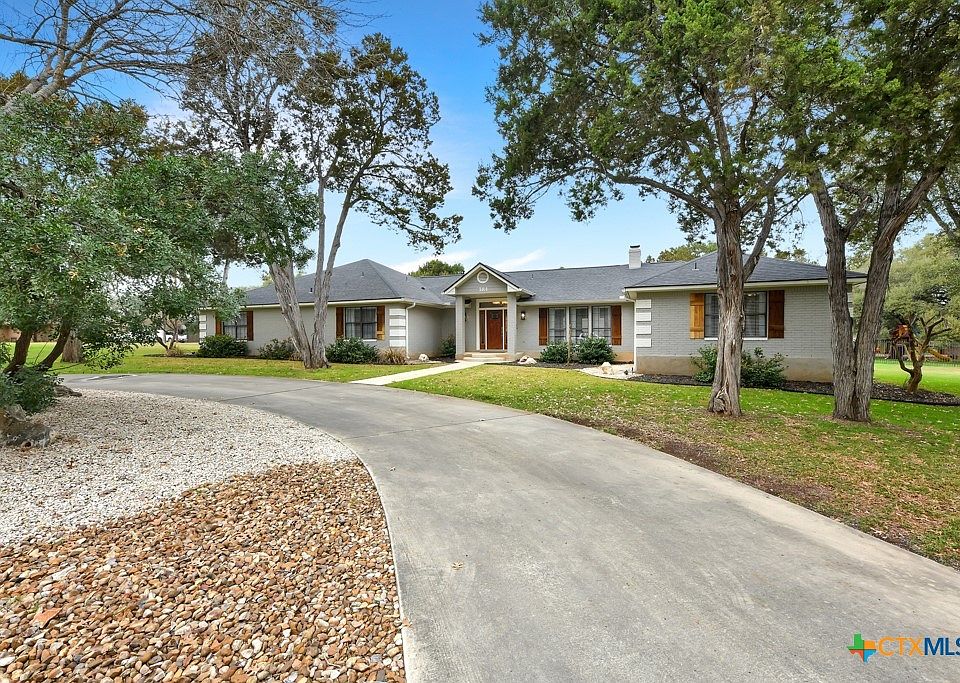 1st image of 384 Hunters Creek Dr