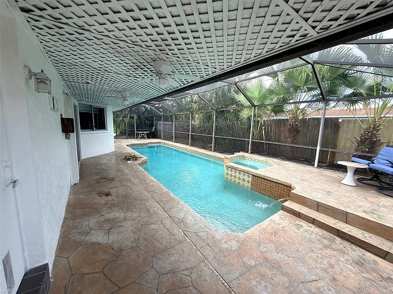 1361 SW 26th Ave — Photo 38