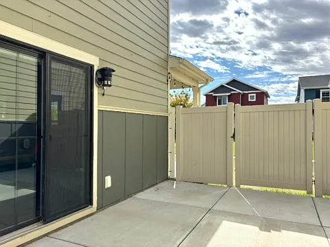 1726 Island View Dr — Photo 32