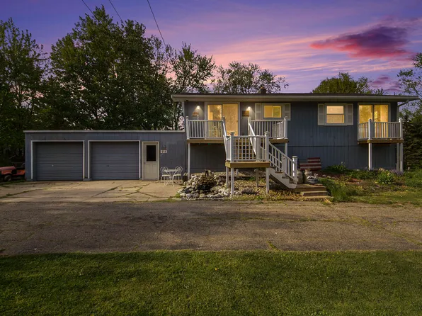 111 E Division St, Casnovia, MI 49318