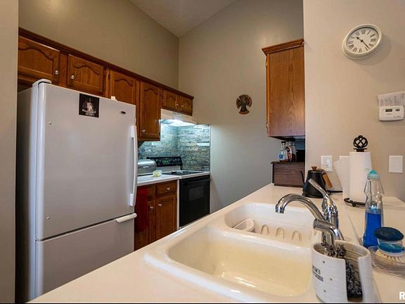 2nd image of 7124 N Rockvale Dr