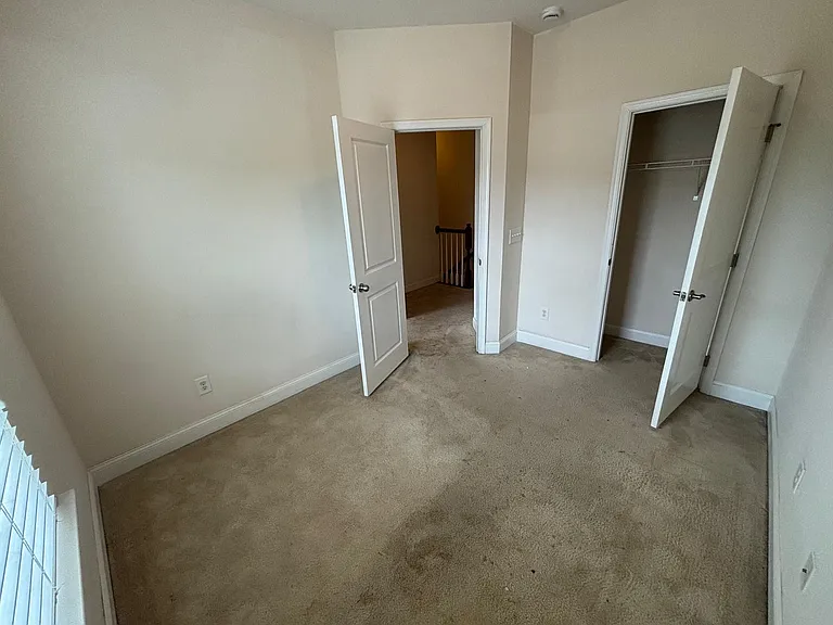 721 Suffield Way — Photo 34