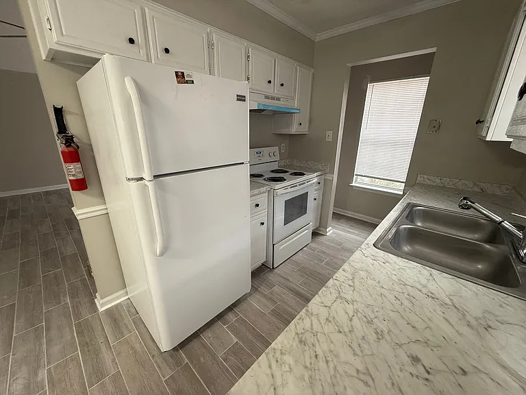 2250 Birnam Pl — Photo 2