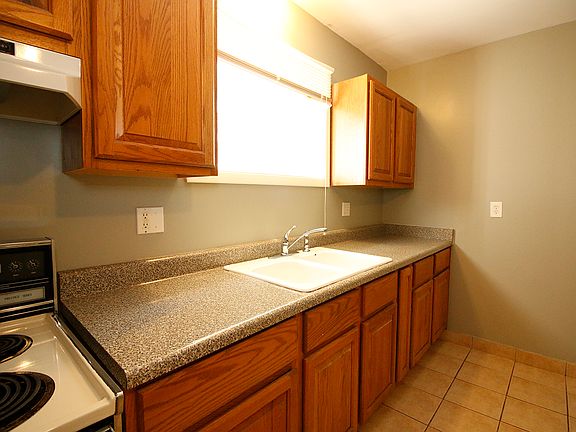 3rd image of 3162 N Pierce St #3162