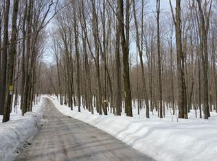 Foster Ln, Union Dale, PA 18470