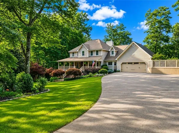 31 Fawn Lake Trl NE, White, GA 30184