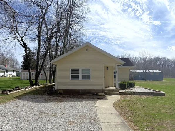 2399 W Rock River Ridge Rd, Crawfordsville, IN 47933