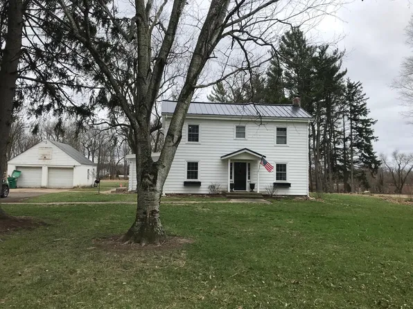 29457 Redfield St, Niles, MI 49120