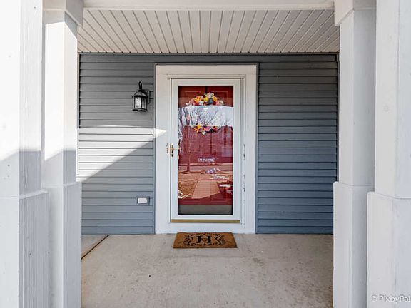 3rd image of 9742 Chetwood Dr