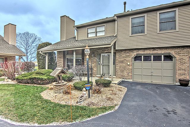 1st image of 9346 Waterford Ln