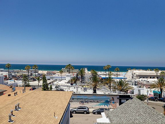 Unobstructed views from 500sqft rooftop deck