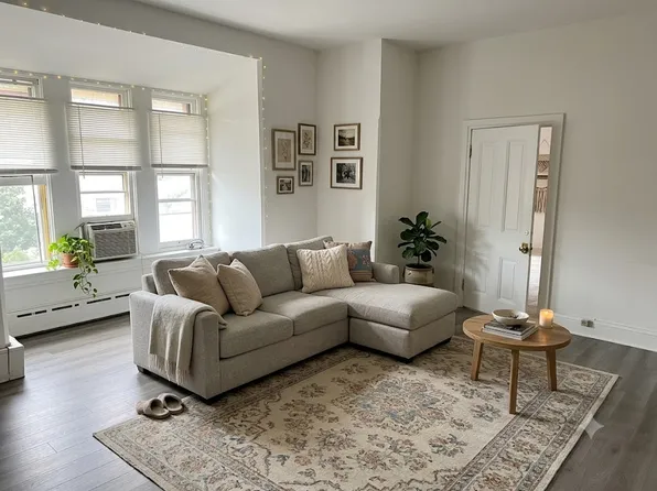 201 Bradford Ave APT 3, Downingtown, PA 19335