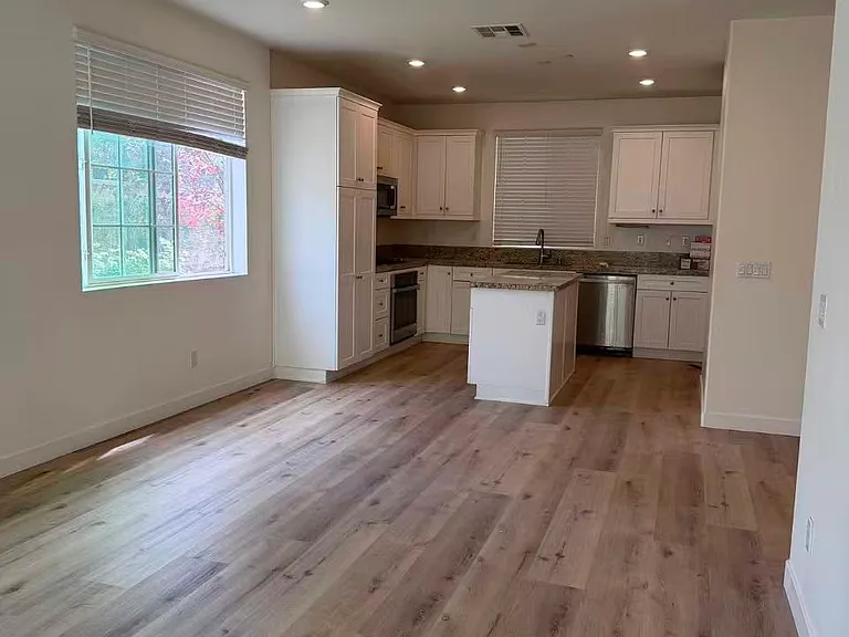 7169 Montecito Ln — Photo 12