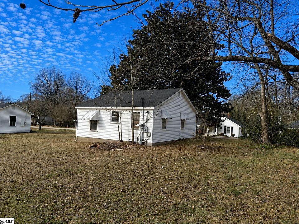 1st image of 123 Circle Dr