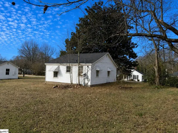 123 Circle Dr, Greer, SC 29650