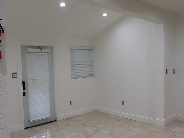 3261 NW 52nd St #1 — Photo 16