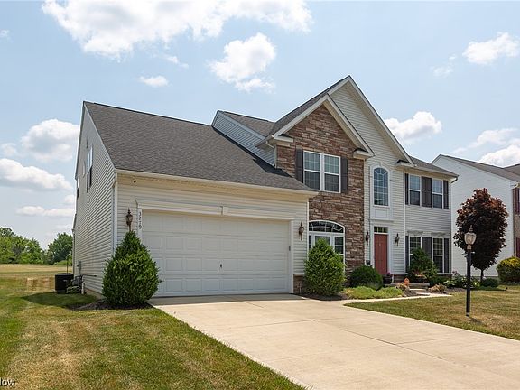 3rd image of 3279 Stillwater Dr