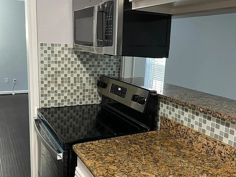 6402 Del Monte Dr #72 — Photo 8